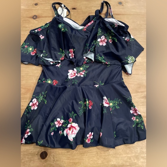 NWT Cocopear Wmns Blue Pink Floral off the shoulder coquette style swimsuit M - Picture 2 of 7